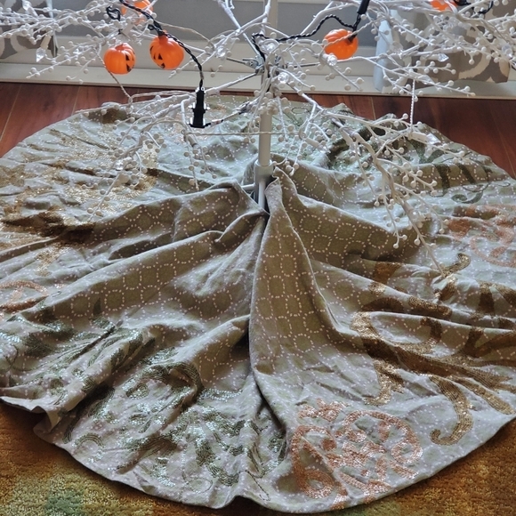 Anthropologie Linen Blend Sequin 60" Round Boho Christmas Tree Skirt Khaki Green - Picture 12 of 12